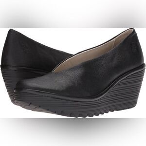 NWT Fly London Yaz Women’s Ballet Wedge size 8/8.5